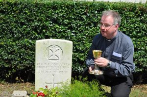 Fr Donal OSullivans grave Somme